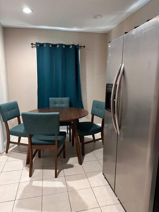 Bright 2Br Apt 8 Min To Jfk And 5 Min To Mall Apartment Valley Stream Exterior photo